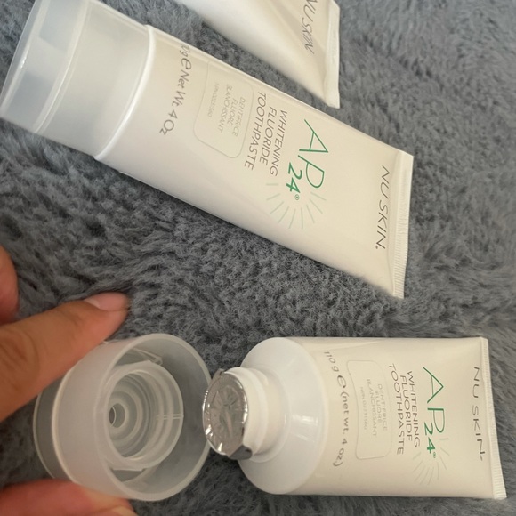 nuskin ap24 whitening fluoride toothpaste - Picture 4 of 4